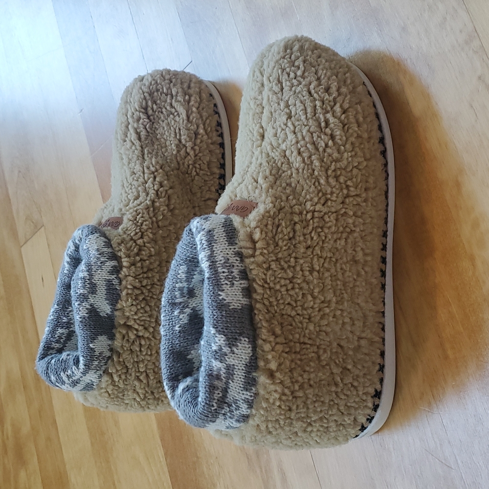 Cozy warm gaahuu slipper boots size S (5/6)